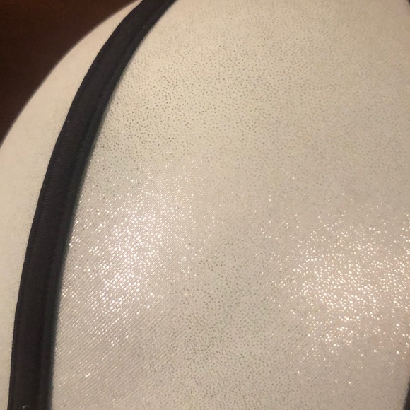 Victoria’s Secret push up bikini top - Picture 2 of 4